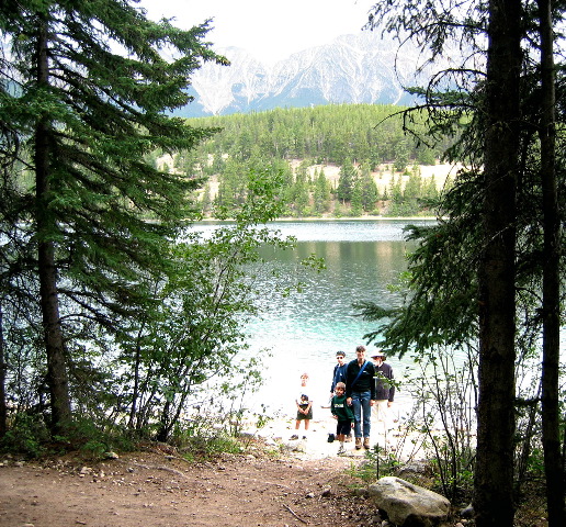 Aron, Ben, Natan, Mia, Arthur, Patricia Lake, Jasper