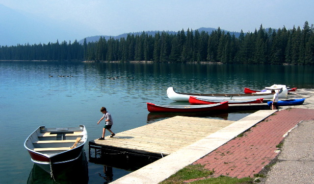 Natan & Aron, Pyramid Lake, Jasper, Canada