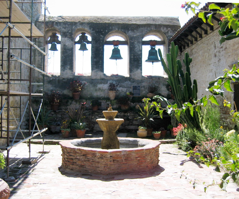 wall of bells, Capistrano Mission
