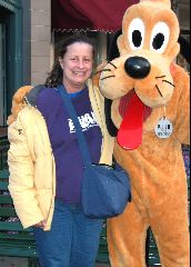 Martha Luehrmann & Pluto, Disneyland
